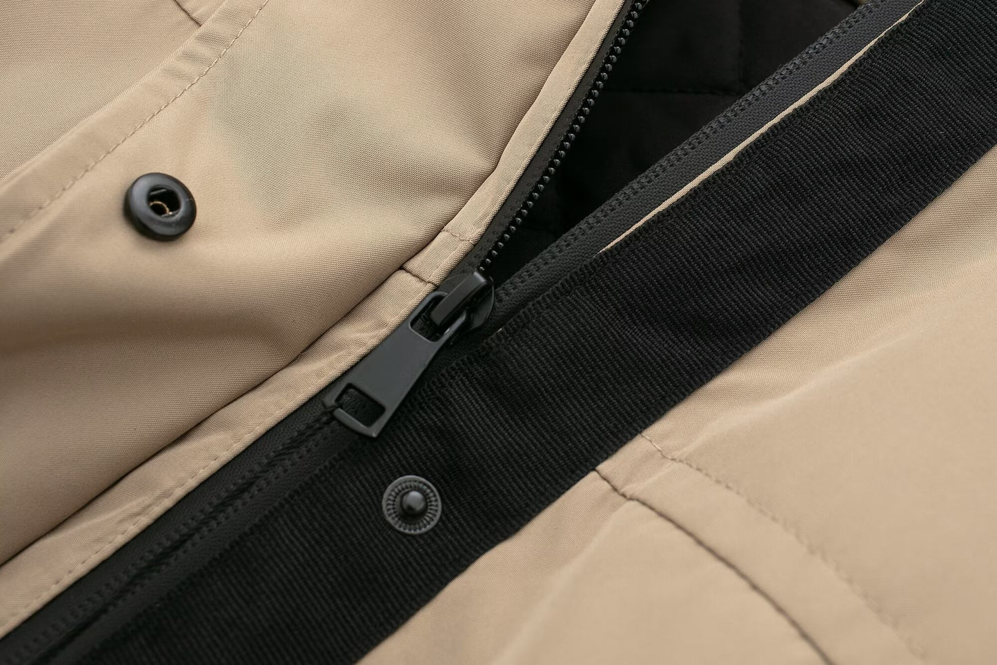 Loose Fitted Hooded Jacket