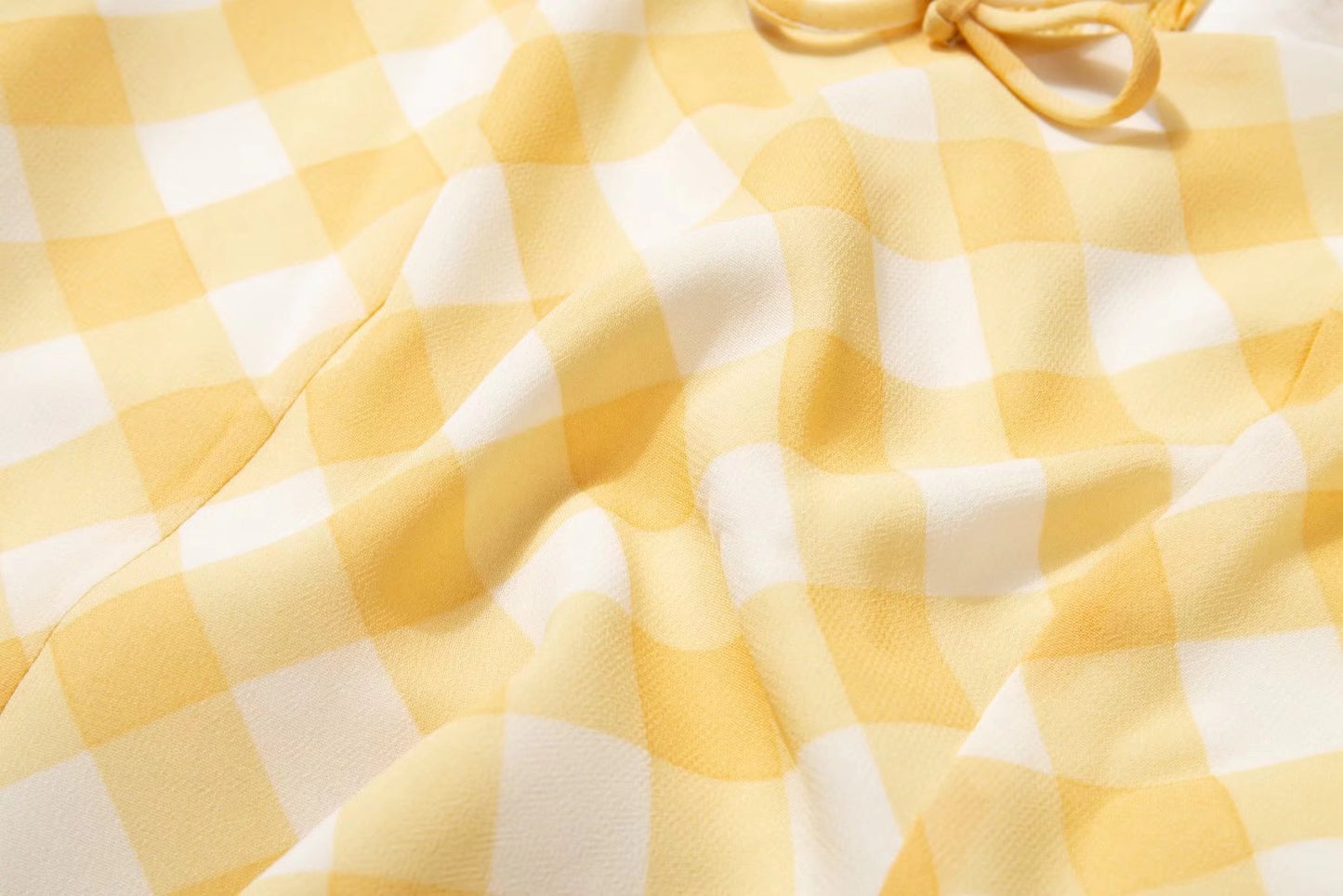 Puffy Short Sleeve Sweetheart Gingham Top